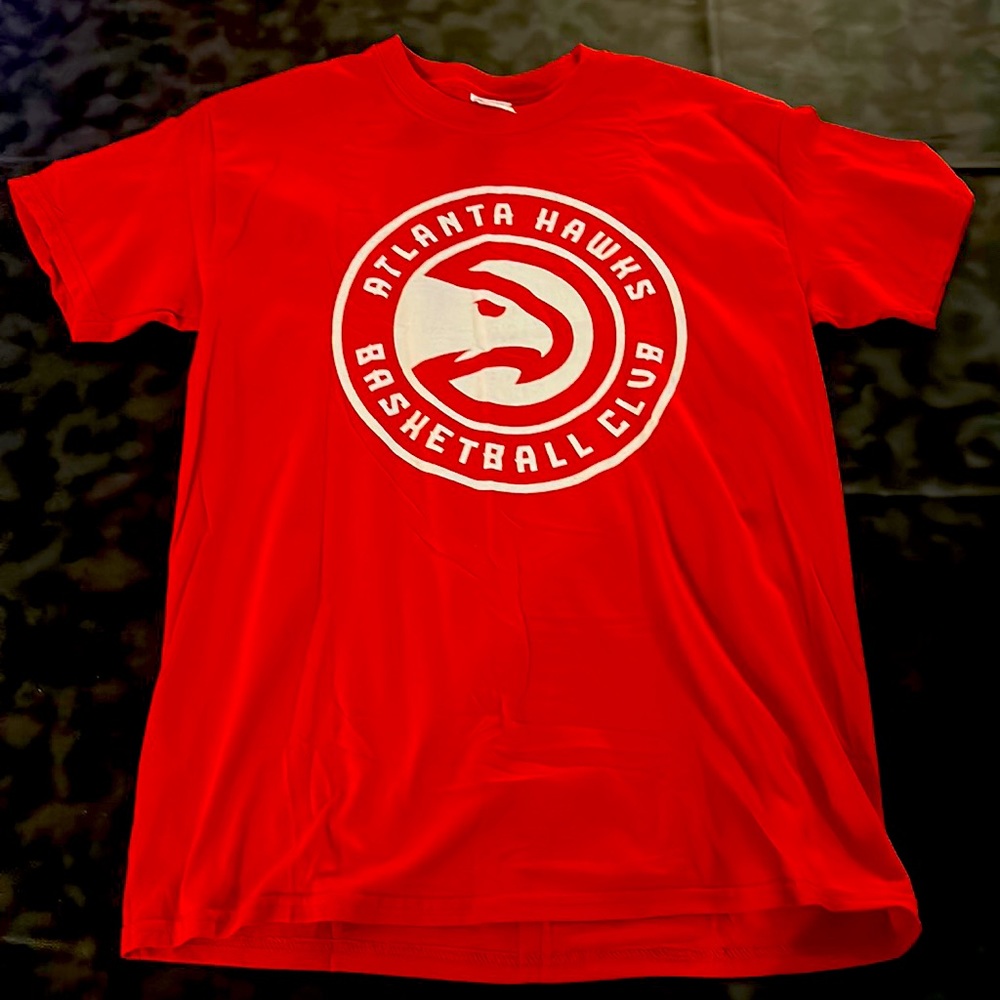 Men’s Atlanta Hawks Red Tee-Size M